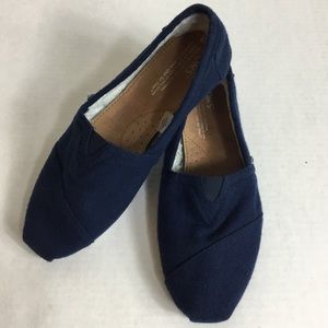 NWOT Navy Tom's Eva Sole Women Size 8